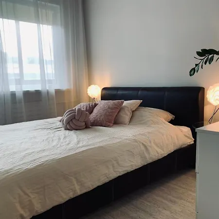 You'll Large Apartment! Free Parking! Διαμέρισμα Ταλίν